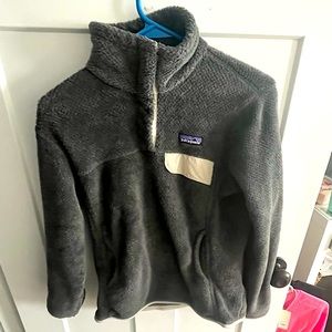 Dark grey child Patagonia quarter button up